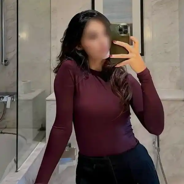 Noida Housewife Call Girl